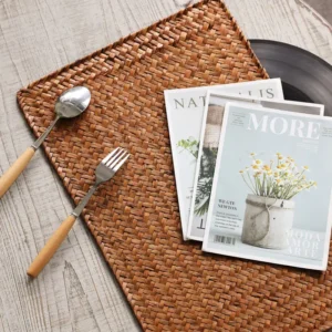 Rectangular woven seagrass placemat for natural table décor